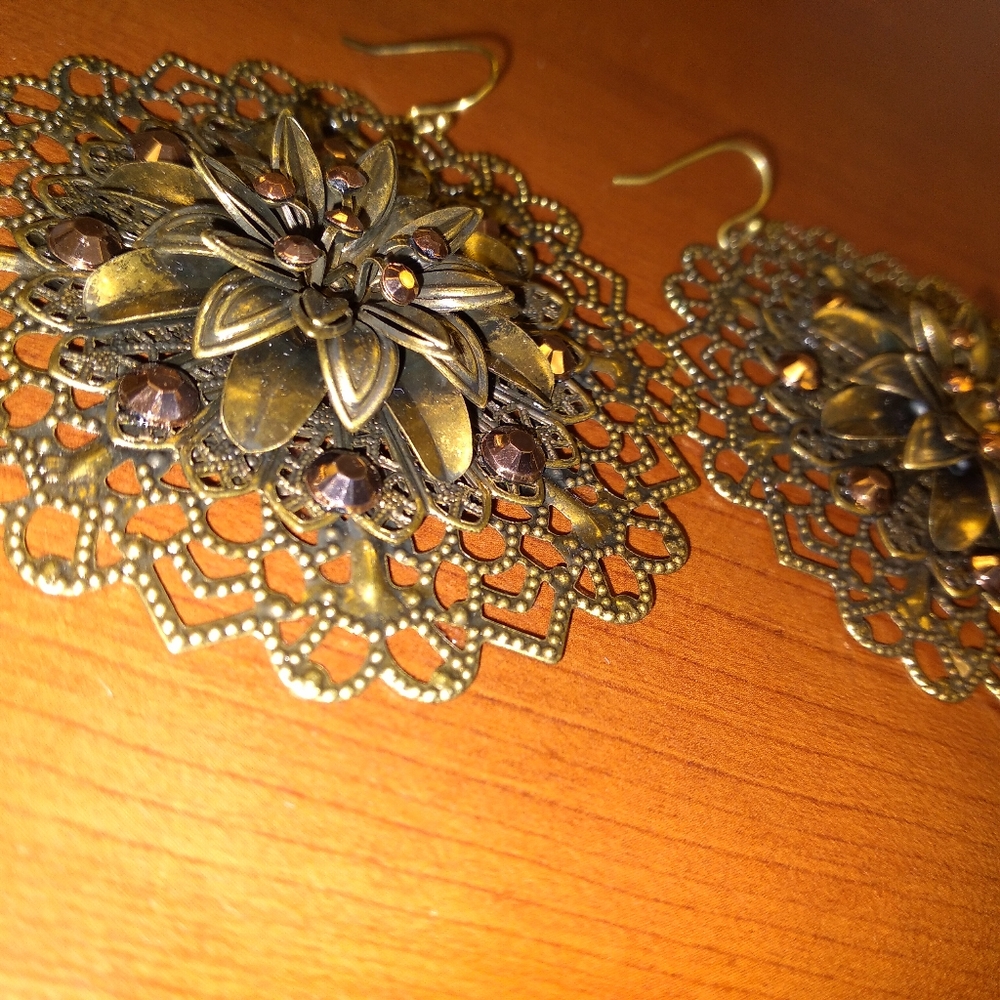 Flower earrings